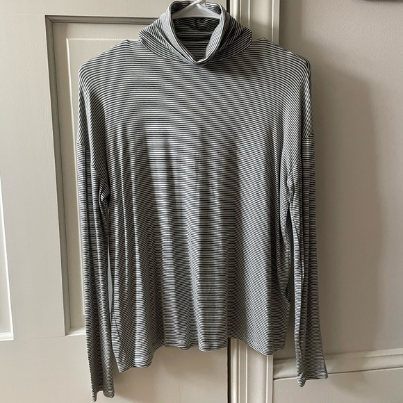 Project Social Turtle Neck Tee - Picture 4 of 6